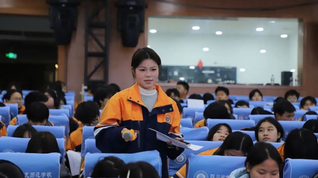 fbbb9594d5a67e52.jpg fbbb9594d5a67e52.jpg